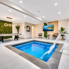 NEW Indoor lounge pool, hot tub, Glamping, karaoke