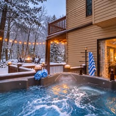 Game Room, Hot Tub & Sauna, EV Charger, Ski Nearby