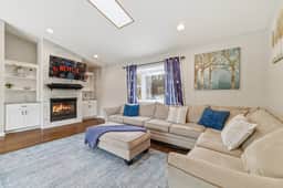 Sleeps 20+ Movie theater, game room, hot tub, pets - Image 5