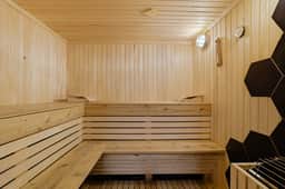 Sleeps 24 Luxury Sauna Hot tub Zen Room Game Room