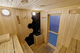 Sleeps 24 Luxury Sauna Hot tub Zen Room Game Room - Image 2