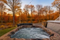 Sleeps 20+ Movie theater, game room, hot tub, pets - Image 3
