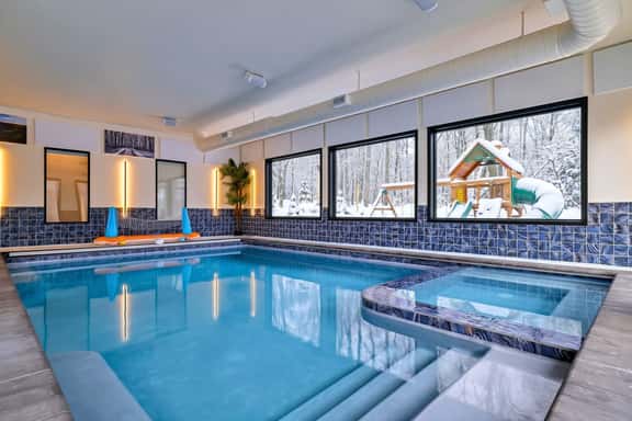 Poconos Luxury Resort: Pool, Theater, Games - Image 1