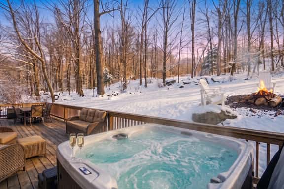 Spa-Style Luxury Lodge w/ Sauna, Hot Tub & Games - Image 1