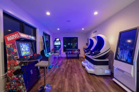 lux, indoor pool, vball, golf, game room, theater - Image 3
