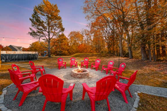 NEW Indoor lounge pool, hot tub, Glamping, karaoke - Image 3