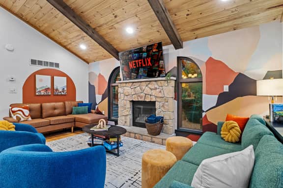 Game Room, Hot Tub & Sauna, EV Charger, Ski Nearby - Image 5