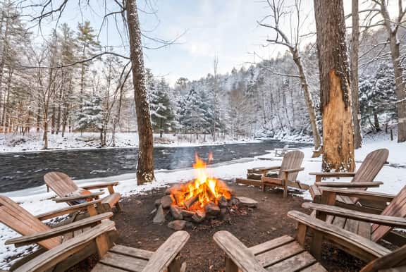 Creekside Lodge: Indoor Pool, Hot Tub, Sleeps 16 - Image 2